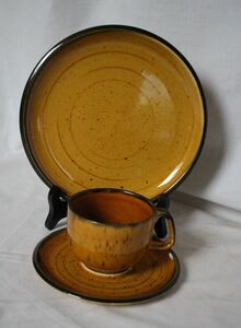 ベルギー ヴィンテージ BOCH PALMA 古い陶器のカップとお皿とデザート皿のセット トリオ1客セット 美品
