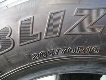 R5　中古タイヤ スタッドレス 205/70R16 111/109L LT バリ溝 冬2本価格！BS W979 法人宛/営業所止め送料無料_画像4