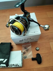 ダイワ 21 カルディア LT 4000-CXH ゴメクサス ハンドルノブ リールスタンド付 DAIWA