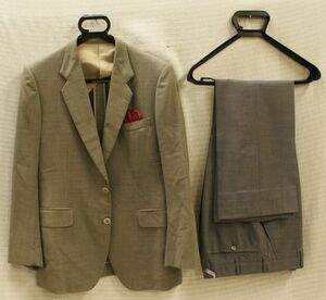 ・商品：紳士服（スーツ）上下　　　　　（B4-R4-6-21-2.0）