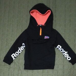 子供服、パーカー