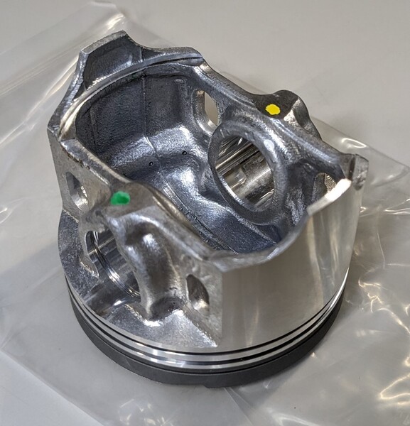 Ninja250 2013~2017年 Z250 2013~2014年 VERSYS-X250 2017~2019年用 ピストン(エンジン) 13001-0728 新品