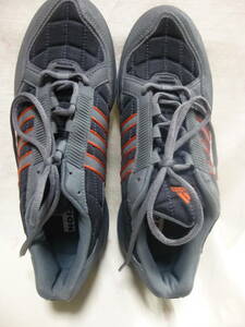  men's sneakers unused storage goods 