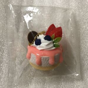 苺づくしのスイーツマスコット vol.3 いちごケーキ ガチャ ミニチュア フィギュア
