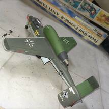 1/48 ドイツ空軍　He162サラマンダー完成品_画像8