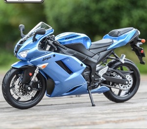 ミニカー 1/12スケール カワサキ ニンジャ 合金 KAWASAKI NINJA ZX-6R ブルー 青 プラスチック 完成品 バイク ミニチュア オートバイ 530