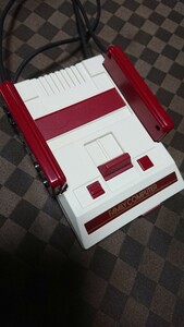 ニンテンドークラシックミニ ファミリーコンピュータ ファミコンミニ 動作確認済、本体のみ 箱、説明書、ケーブル等なし 