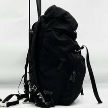 1円【現行/極美品】PRADA プラダ 2VZ019 リュック バックパック ビジネスバッグ 三角ロゴ Re-Nylon×サフィアーノレザー ブラック 大容量_画像4