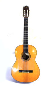 美品★ハードケース付き　Yamaha C-180 Classical Guitar ヤマハクラシックギター