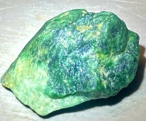 ミャンマー産天然モーシッシ　コスモクロア　翡翠輝石　原石19.82g激レア石^ ^