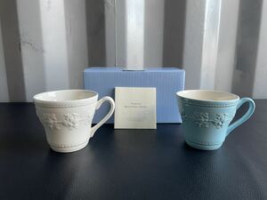 未使用品☆WEDGWOOD ウェッジウッド ペアマグカップ アイボリー ブルー ウエッジウッド ペア マグカップ Queen's Ware Collection