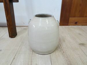 【USED/作家物】 撮影スタジオで倉庫保管されていた 北欧風 耳付き 白磁 花瓶 検索用⇒ ドライフラワー/生花/おしゃれ/白磁壺/E0114