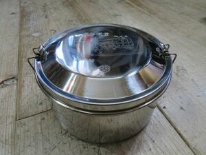 [USED/ cleaning settled ] Taiwan railroad stainless steel lunch box for searching = flight ../.. year / sufficient car ./ retro / preservation container / camp / food ingredients / stylish /E0128