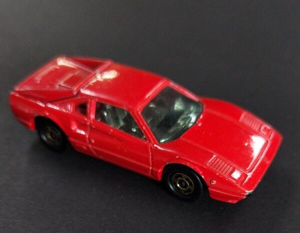 トミカ ミニカー FERRARI 308 GTB