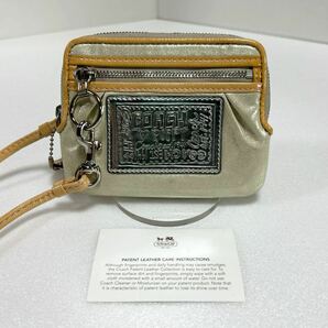 ☆良品☆ ★COACH POPPY コーチ ポピー★ ポーチ　リストレット　コンパクト財布　ストラップ＆ロゴタグ付き 【USED】0126