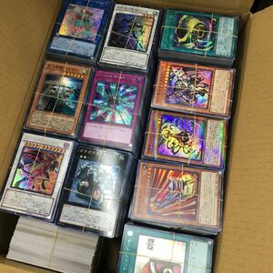 遊戯王デュエルモンスターズ　遊戯王　光モノ　約3500枚まとめ売り　大量セット　c-027