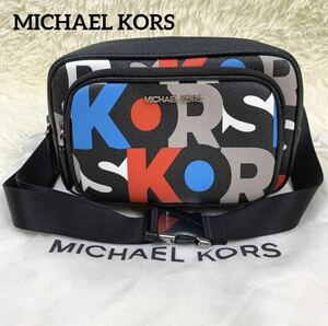 極美品　MICHAEL KORS マイケルコース　ウエストポーチ　ボディバッグ　総柄　カメラバッグ　メンズ　匿名配送　マルチカラー　ブラック