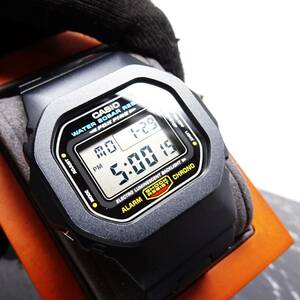 送料無料・新品・Gショックカスタム本体付きDW5600デジタル腕時計アルミ製ベゼル＆ベルト・フルメタル・ブラックメタリックモデル・