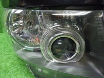 トヨタ　ZRR70/75　ヴォクシー　前期　右ヘッドライト　HID　28-203　V8　231226046_画像2