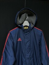 ◆adidas アディダス【climaproof】撥水防寒防風　ベンチコート 中綿 キッズ150　ビッグロゴ_画像2