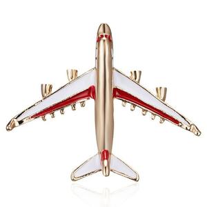 飛行機 ヒコーキ エアプレイン ブローチ 赤×白色 レディース 旅 旅行 ジェット機 かわいい おしゃれ レッド ホワイト モチーフ レトロ