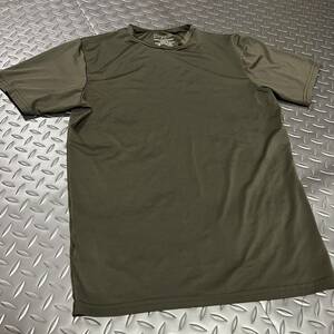 US 米軍放出品　Dryonsアンダーシャツ　Tシャツ　MEDIUM OD ランニング　スポーツ　サバゲ　(INV UV74)