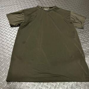 US 米軍放出品　Dryonsアンダーシャツ　Tシャツ　MEDIUM OD ランニング　スポーツ　サバゲ　(INV UV75)