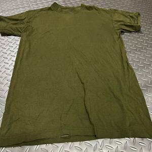 US 米軍放出品　Tシャツ　DUKE MEDIUM OD ランニング　スポーツ　サバゲ　(INV UV82)