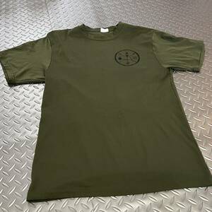 米軍放出品 Tシャツ　ALPHA COMPANY MEDIUMサバゲー　OD トレーニング　ランニング　 (INV B#11)