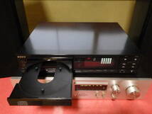 SONY ソニーCDプレーヤー　CDP-35　代替リモコン付属　メンテナンス済み開く鳴る動く動作確認OK_画像3