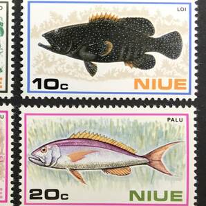 ニウエ 1973年発行 魚 切手 未使用 NHの画像3