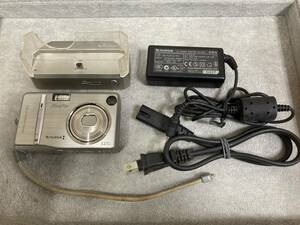 【中古】FUJIFILM　フジフィルム　FinePix　5.2MEGA　F445　シルバー　通電確認OK　画面破損　充電器付　＊1018‐2＊