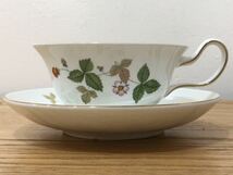 D4A013◆ ウェッジウッド WEDGWOOD ワイルドストロベリー ティーカップ&ソーサー 4客セット_画像2