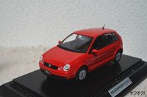 VW ポロ 1/24 ミニカー 非売品 フォルクスワーゲン POLO 赤_画像1