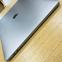 動作品 Apple MacBook Pro 2019 15インチ Core i7 2.6GHz 16GB 256GB Radeon Pro 555X 4GB スペースグレイ ACアダプター付き NN8160_画像7