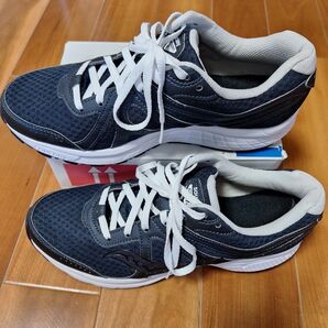 saucony　ランニングシューズ　スニーカー