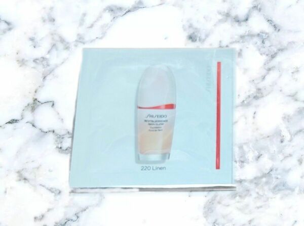 SHISEIDO エッセンススキングロウファンデーション 220