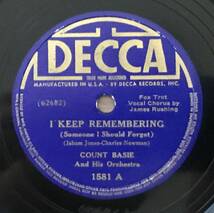 COUNT BASIE 　DECCA 1581 original盤 78rpm SP【I KEEP REMEMBERING / OUT THE WINDOW】_画像1