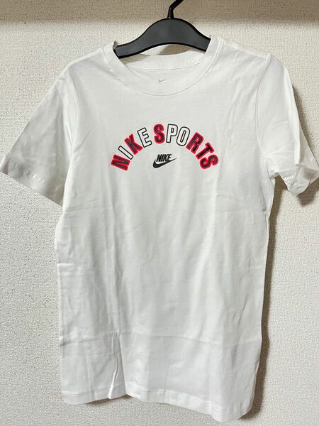 NIKE Tシャツ！160センチ！未使用品！