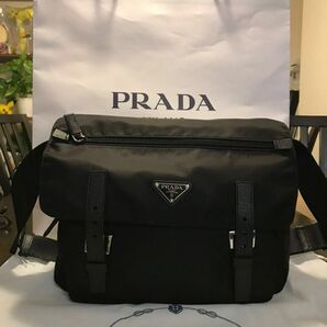 PRADA ショルダーバック　新品