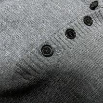 バーバリーブラックレーベル　ニットセーター　『上品さの極み』ハーフボタン　グレー　BURBERY BLACK LEBEL 騎兵刺繍　_画像5