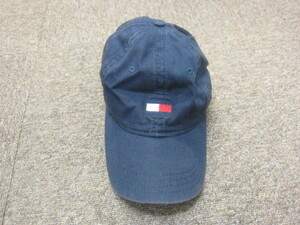 トミーヒルフィガー　ロゴ刺繍デザイン　キャップ　帽子　フリーサイズ　大人用　メンズ　紺白赤　コットンハット　メンズキャップ　12300