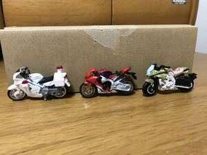 ## USED ## トミカ ホンダ白バイ、CBR、鬼滅の刃??? バイク３台