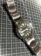 【セイコー ブラックモンスター SKX779 7S26-0350】初代 ◎良好稼働品 200m防水 SEIKO 純正ベルト 自動巻 ダイバー 廃盤品_画像4