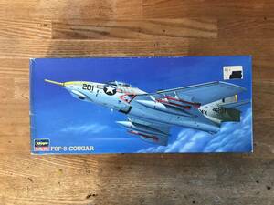 1/72スケール　グラマン　F9F-8 クーガー　アメリカ海軍艦上戦闘機　ハセガワ製　中古