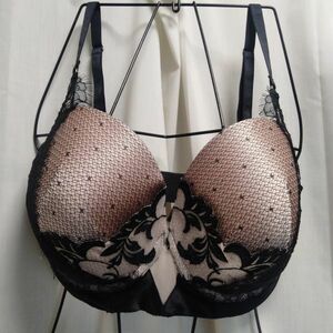 【USED美品】75H 補正下着 ブラジャー ヌード