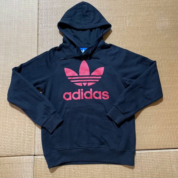 adidas パーカー　ブラック