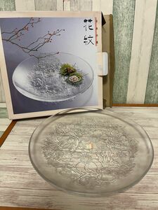 未使用　東洋ガラス　花紋　日本の器　盛皿　ガラス　33cm 洋食器 大皿 ガラスプレート お皿