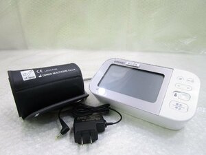 ◎美品 OMRON オムロン 上腕式自動血圧計 デジタル HCR-750AT プレミアム19シリーズ 血圧データ管理 アダプター付き 展示品 w12413