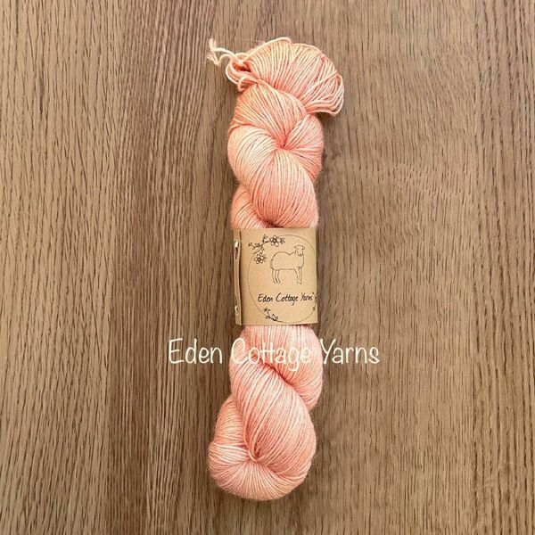 Eden Cottage Yarns［Apricot Tulip］ ベビーアルパカ・シルク